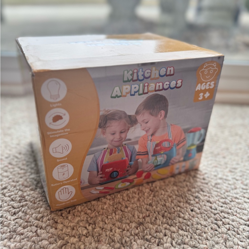 NWT Pretend Play Kitchen Appliances Toy Set with Blender,Mixer,&Toaster, w/Sound - Picture 4 of 4